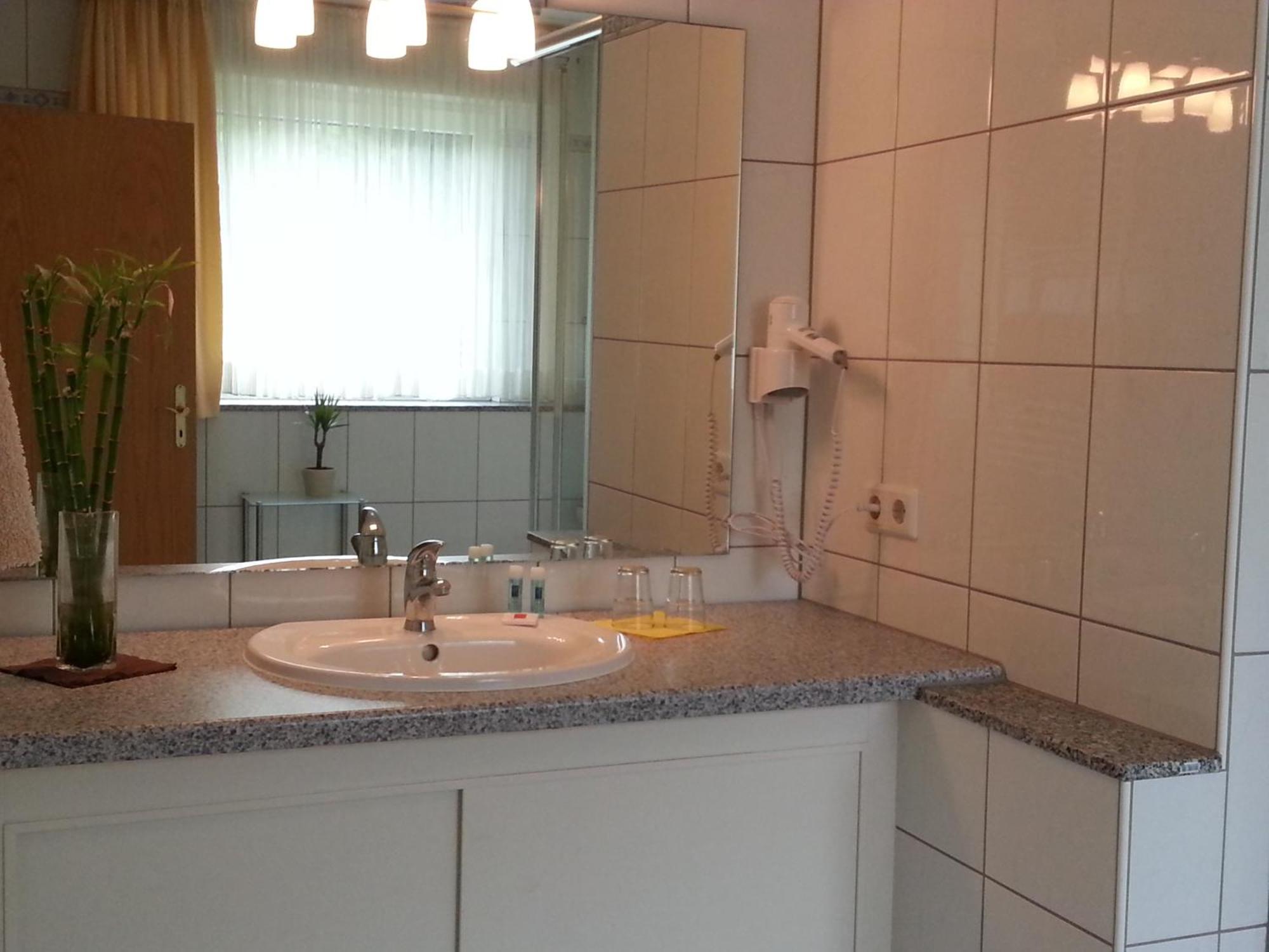 Apartmenthaus Sonnen Dusseldorf Room photo