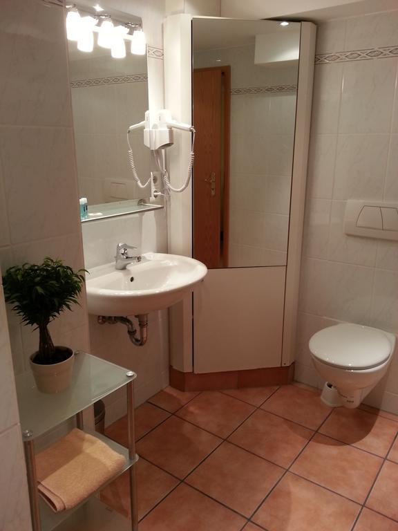 Apartmenthaus Sonnen Dusseldorf Room photo